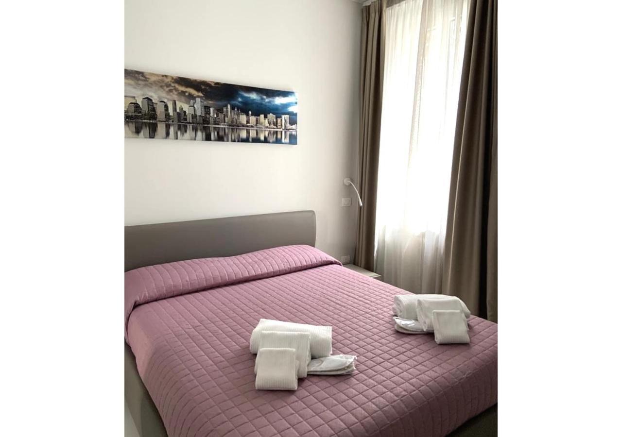 Delizioso Appartamento In Villa Al Mare Pesaro Kültér fotó