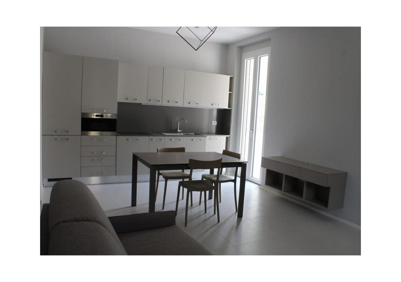 Delizioso Appartamento In Villa Al Mare Pesaro Kültér fotó