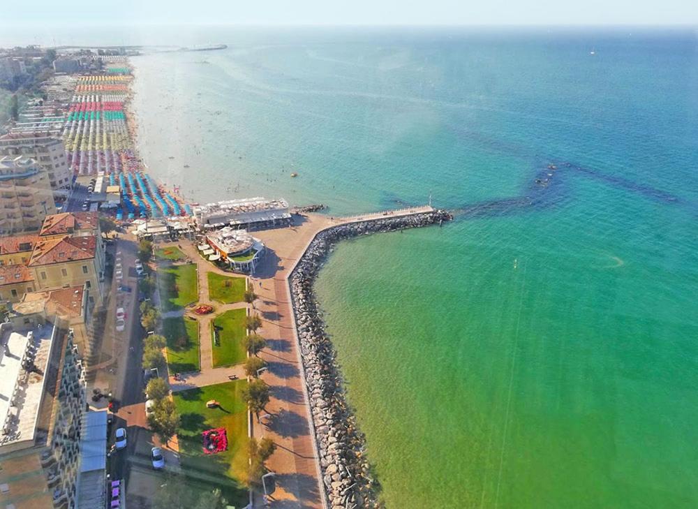 Delizioso Appartamento In Villa Al Mare Pesaro Kültér fotó